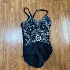 NWT Merona Shape Enhancing One Piece Swimsuit Size Small